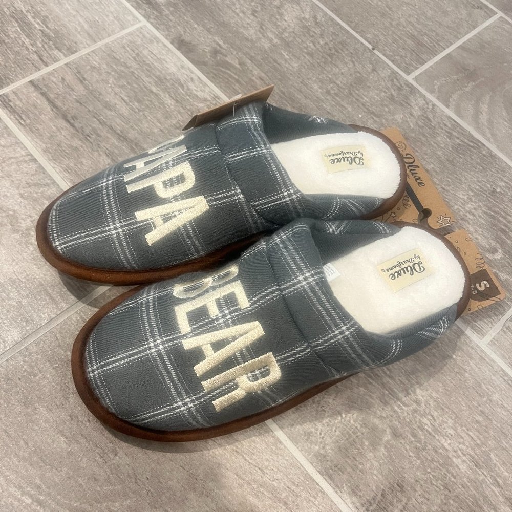 NWT Men's DLUXE by Dearfoams PAPA BEAR Slippers - GRAY PLAID Memory Foam